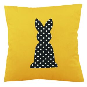 Poduszka z naszytym królikiem