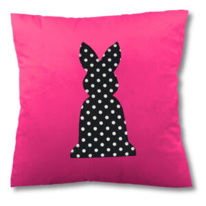 Poduszka z naszytym królikiem